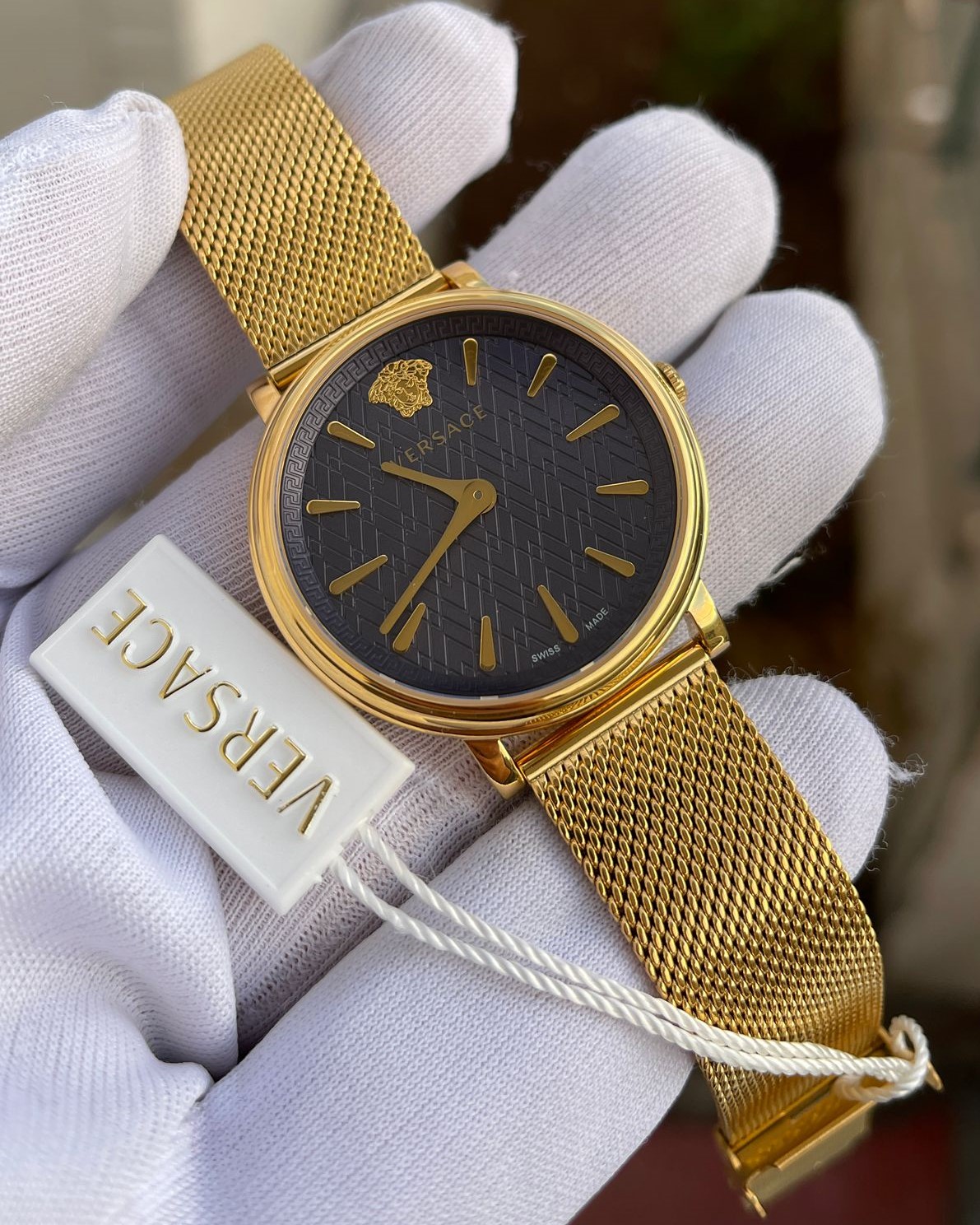 Versace Gold Renk Siyah Kadran Hasırlı Bayan Kol Saati L-803